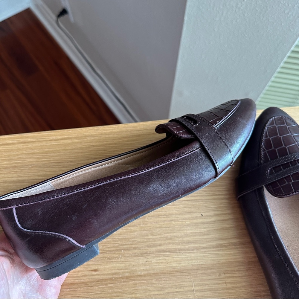 Vionic Croc Pattern Loafers NEW - Picture 5 of 5